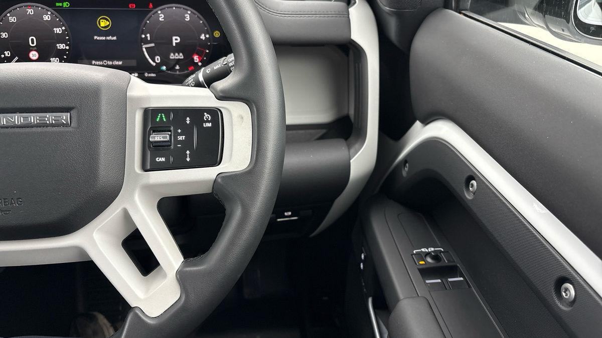 Used Land Rover Defender 90 2024 for sale - 76643160: Photo 20