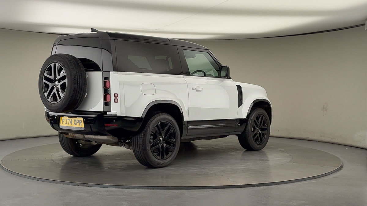 Used Land Rover Defender 90 2024 for sale - 76643160: Photo 27