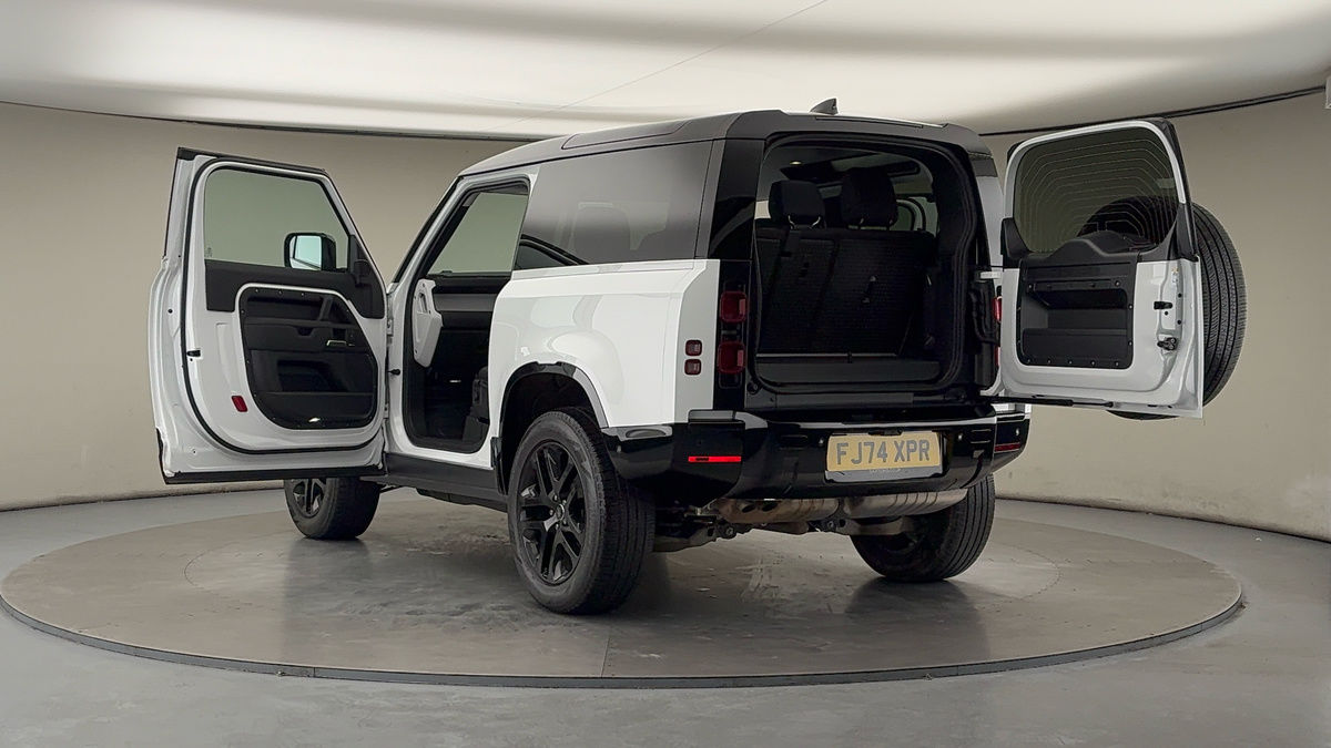 Used Land Rover Defender 90 2024 for sale - 76643160: Photo 29