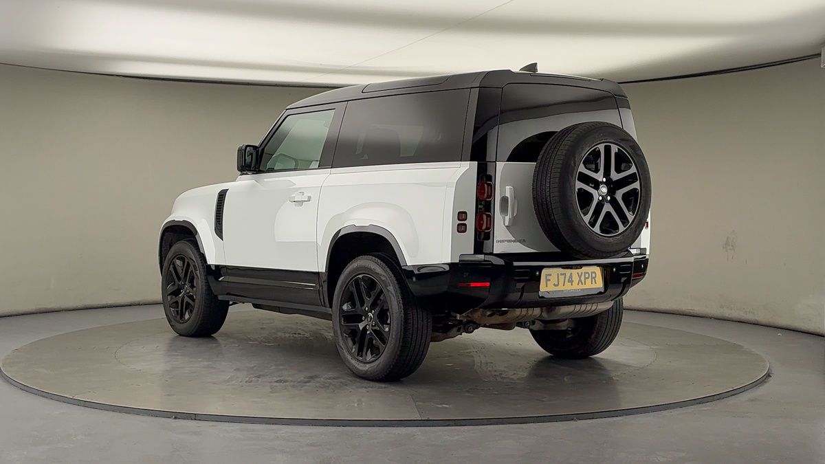 Used Land Rover Defender 90 2024 for sale - 76643160: Photo 3