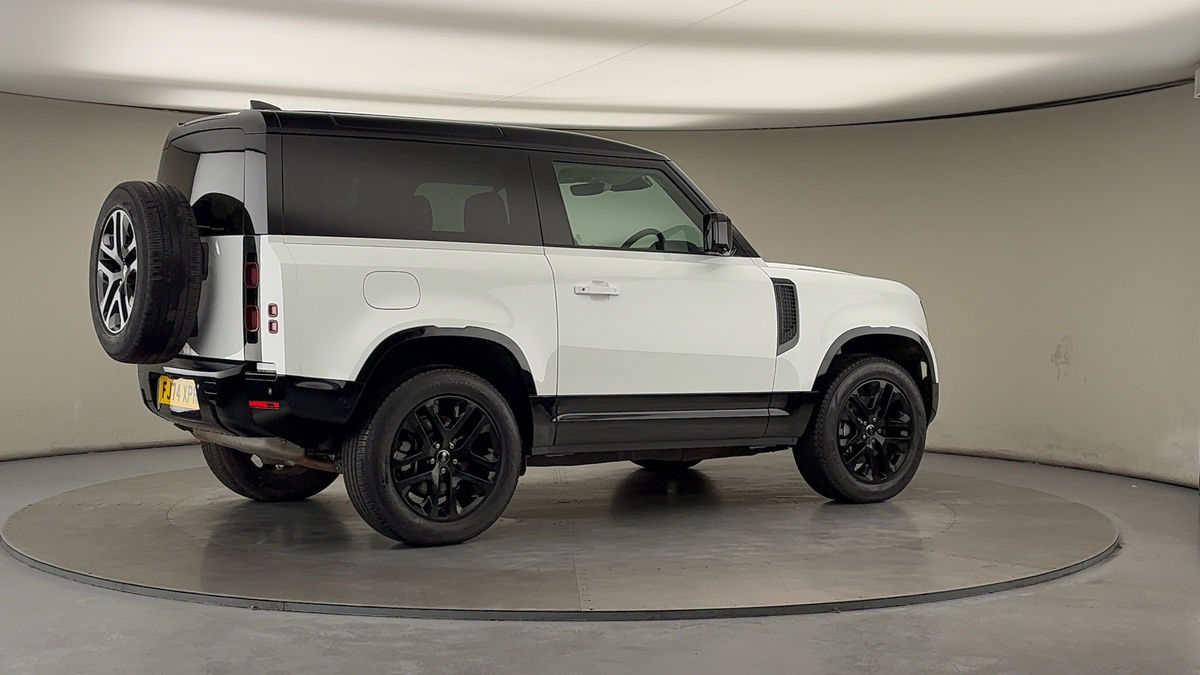 Used Land Rover Defender 90 2024 for sale - 76643160: Photo 44