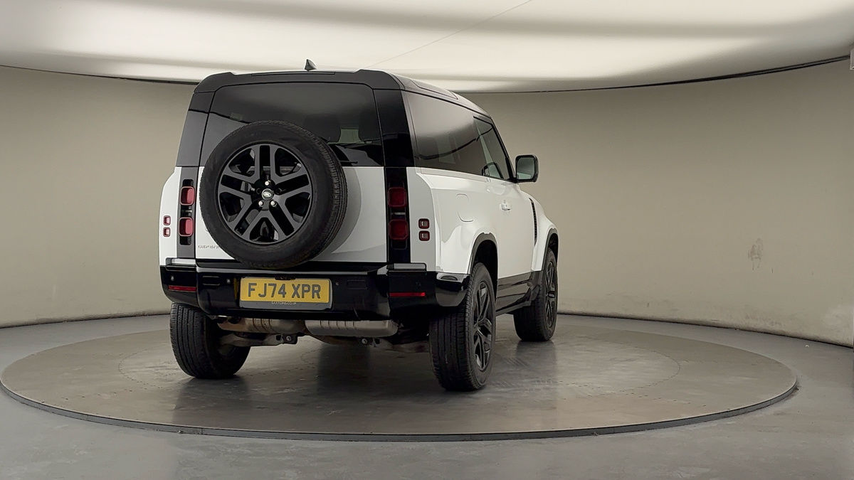 Used Land Rover Defender 90 2024 for sale - 76643160: Photo 46