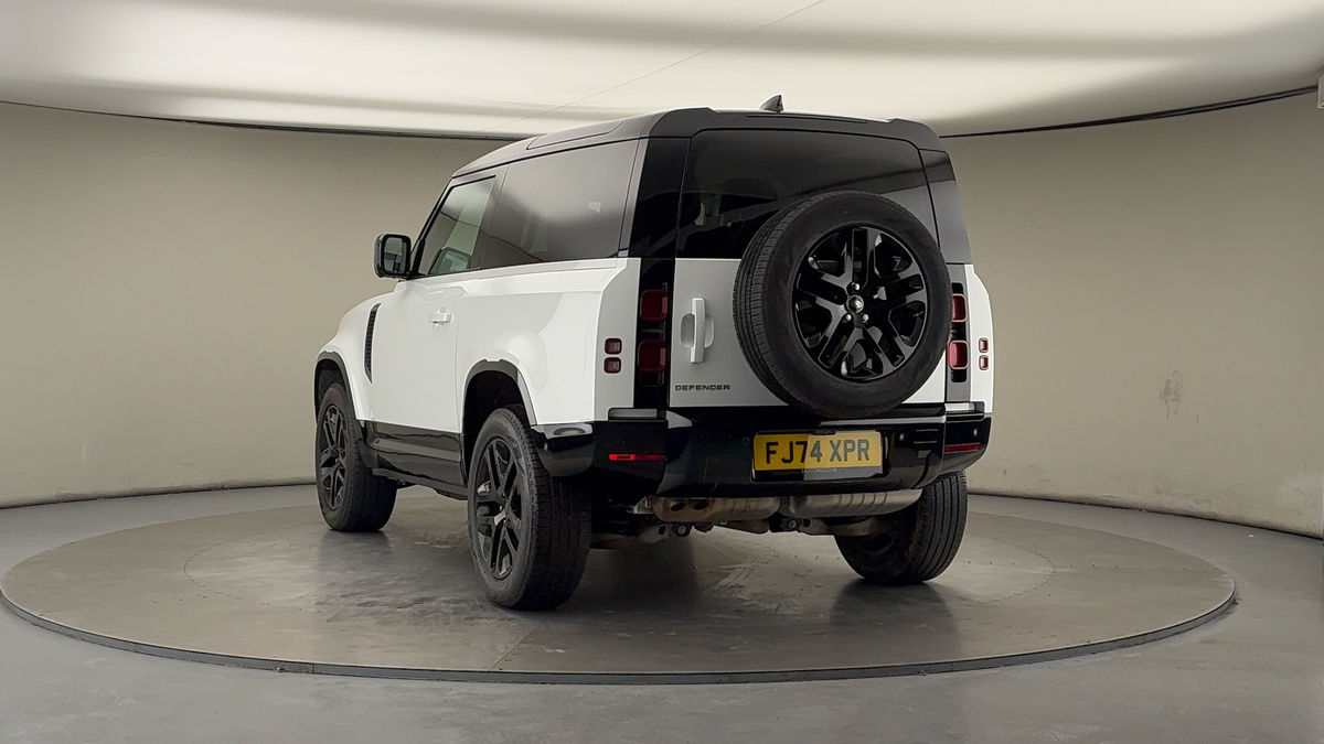 Used Land Rover Defender 90 2024 for sale - 76643160: Photo 48