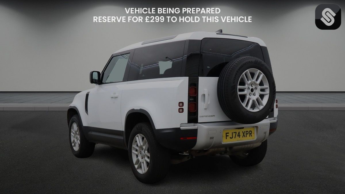 Used Land Rover Defender 90 2024 for sale - 76643160: Photo 6