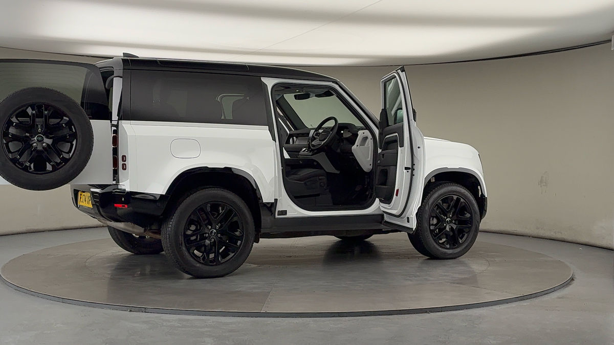 Used Land Rover Defender 90 2024 for sale - 76643160: Photo 63