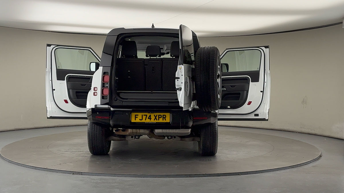 Used Land Rover Defender 90 2024 for sale - 76643160: Photo 66