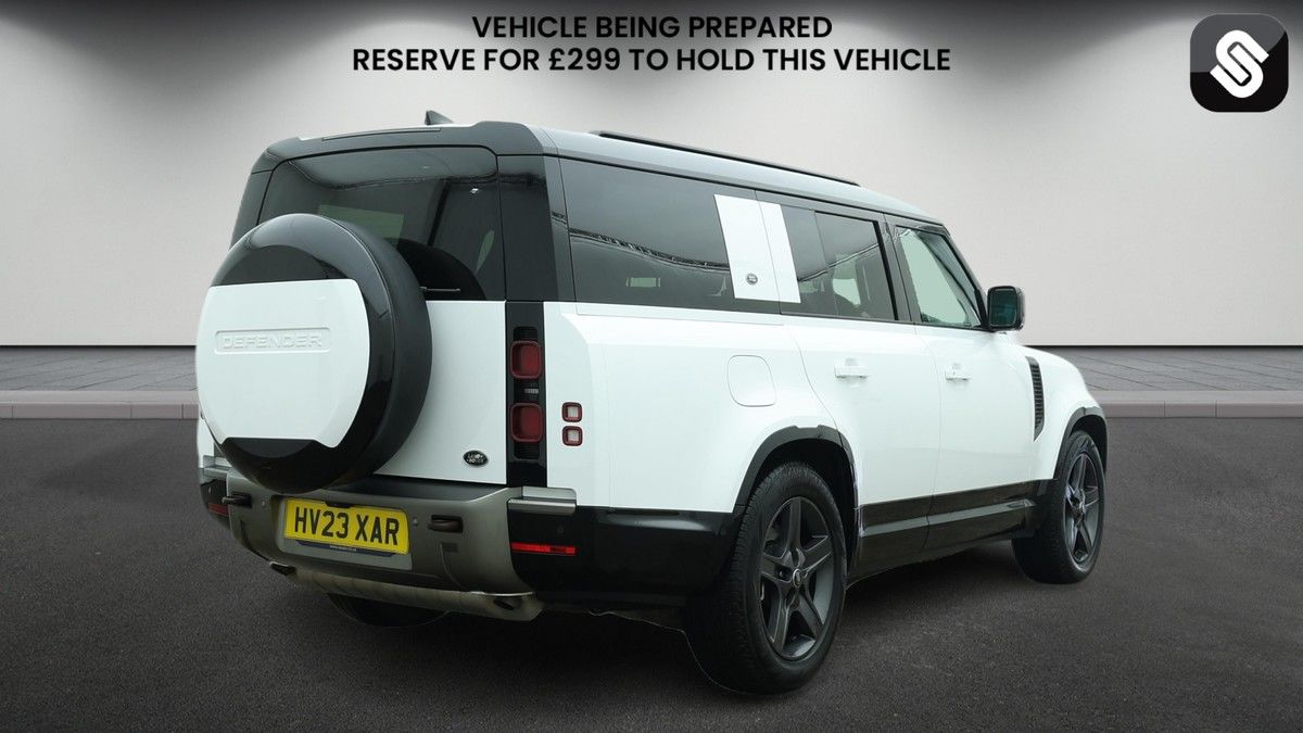 Used Land Rover Defender 130 2023 for sale - 77749378: Photo 4