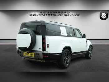 Used Land Rover Defender 130 2023 for sale - 77749378: Photo