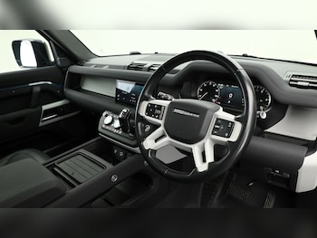 Used Land Rover Defender 110 2022 for sale - 75597800: Photo