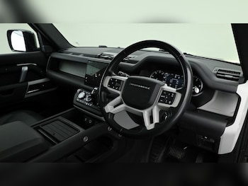 Used Land Rover Defender 110 2023 for sale - 74184599: Photo