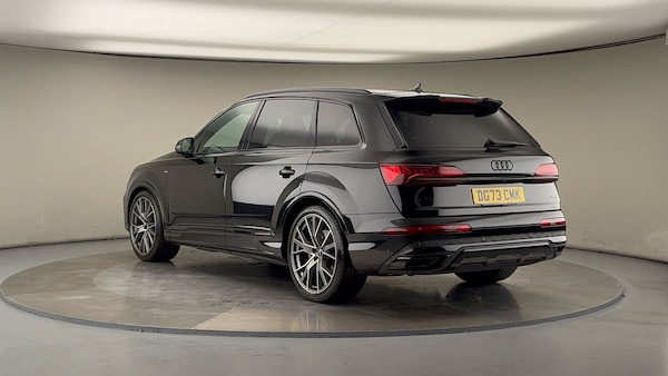 Used Audi Q7 2023 for sale - 76010586: Photo 2