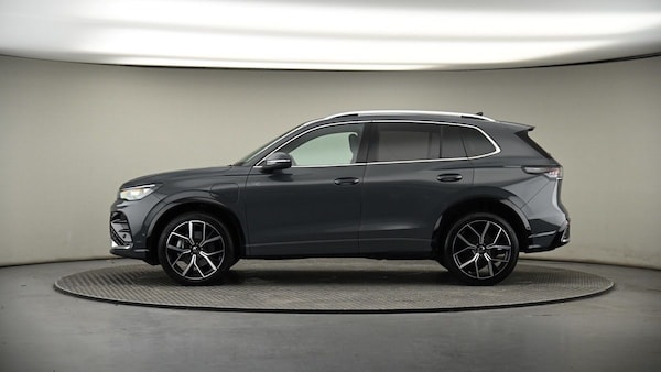 Used Volkswagen Tiguan 2024 for sale - 74290319: Photo 18