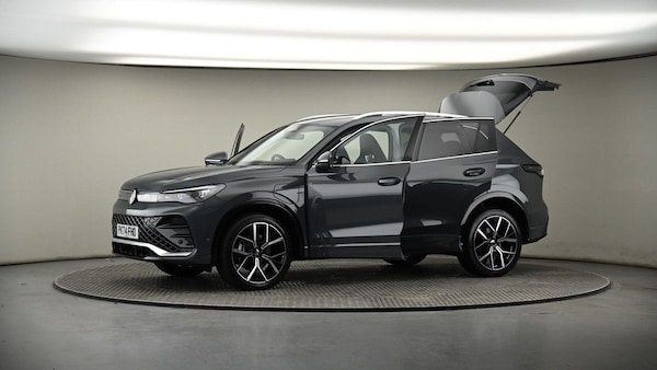 Used Volkswagen Tiguan 2024 for sale - 74290319: Photo 48