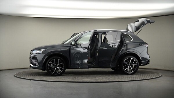 Used Volkswagen Tiguan 2024 for sale - 74290319: Photo 49