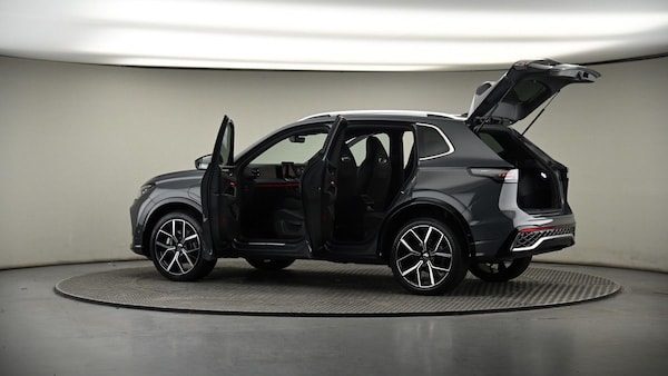 Used Volkswagen Tiguan 2024 for sale - 74290319: Photo 51