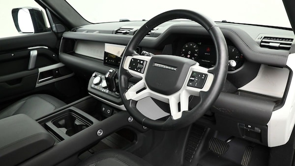 Used Land Rover Defender 110 2024 for sale - 75753625: Photo 3