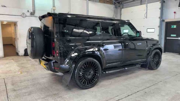 Used Land Rover Defender 110 2024 for sale - 75753625: Photo 78