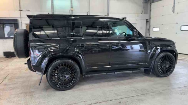 Used Land Rover Defender 110 2024 for sale - 75753625: Photo 93