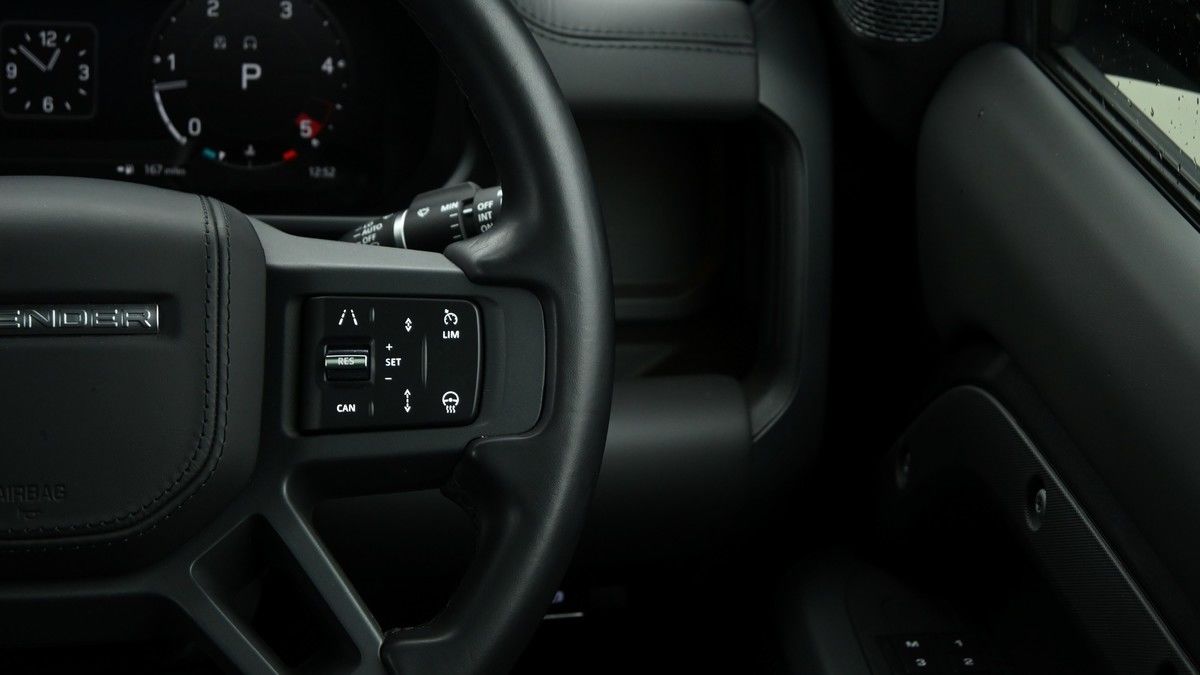 Used Land Rover Defender 110 2023 for sale - 74107070: Photo 22