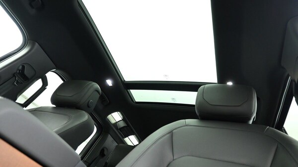 Used Land Rover Defender 110 2023 for sale - 74107070: Photo 3