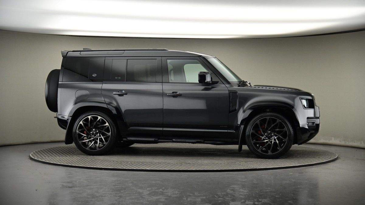 Used Land Rover Defender 110 2023 for sale - 74107070: Photo 44