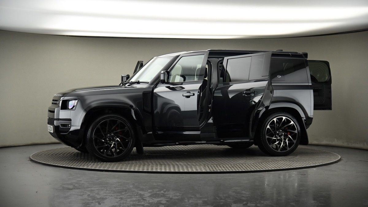 Used Land Rover Defender 110 2023 for sale - 74107070: Photo 95