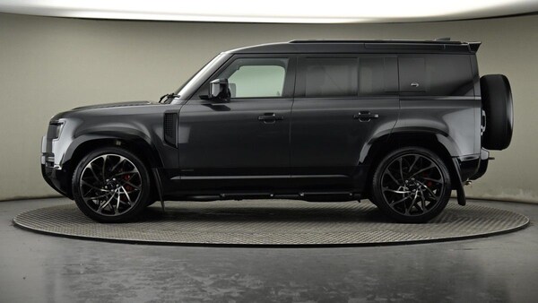 Used Land Rover Defender 110 2023 for sale - 74107070: Photo 9