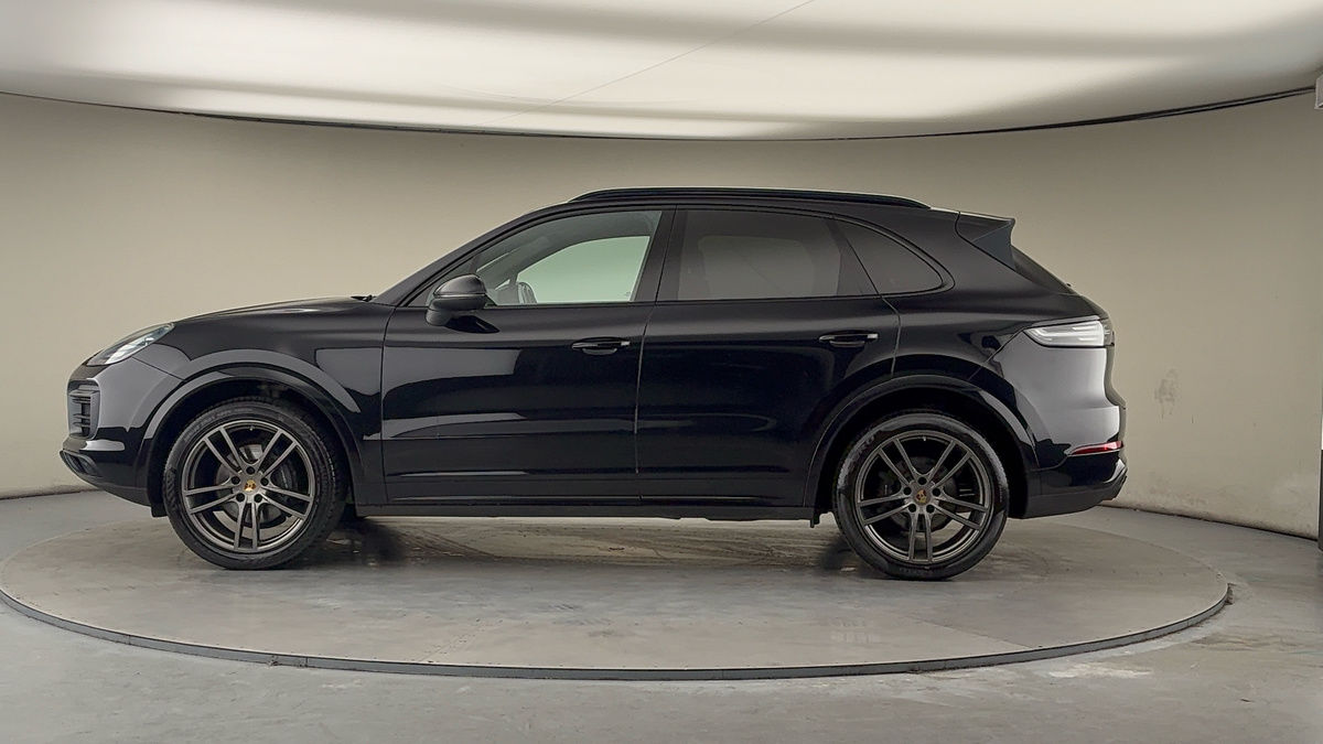 Used Porsche Cayenne 2021 for sale - 77735435: Photo 15