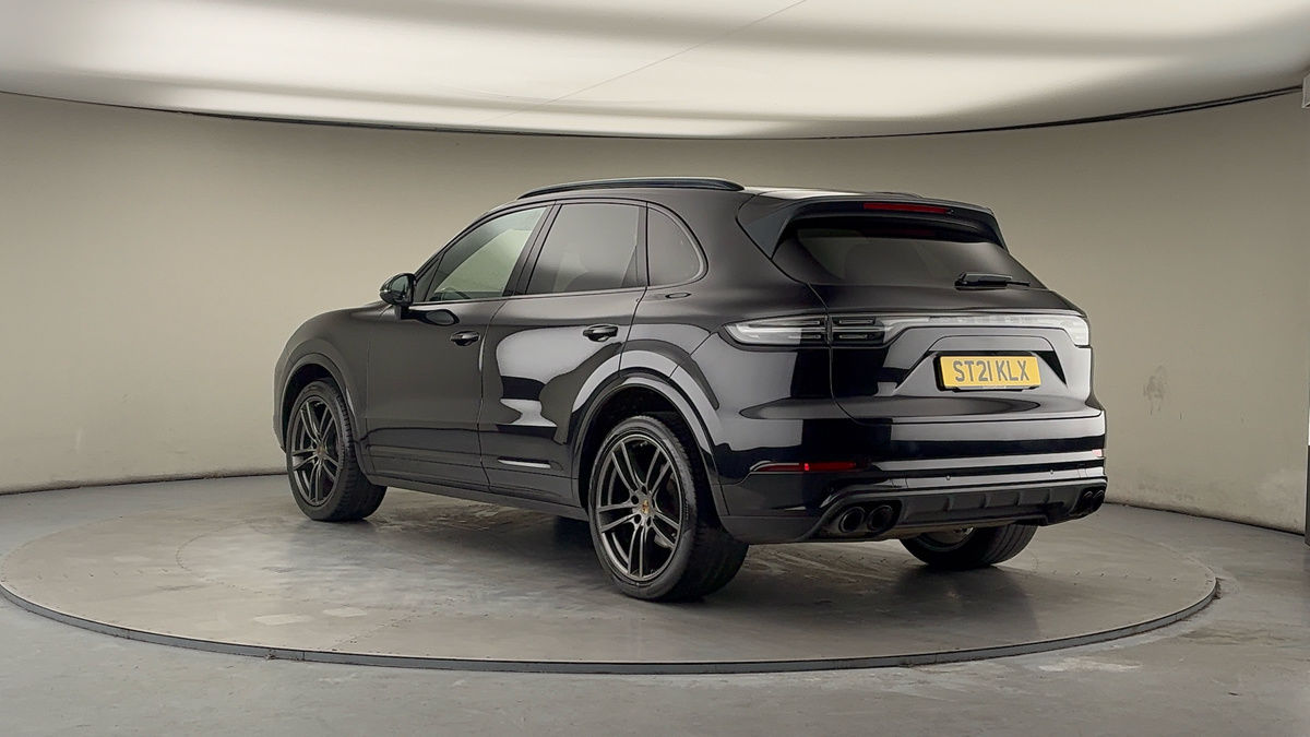 Used Porsche Cayenne 2021 for sale - 77735435: Photo 2