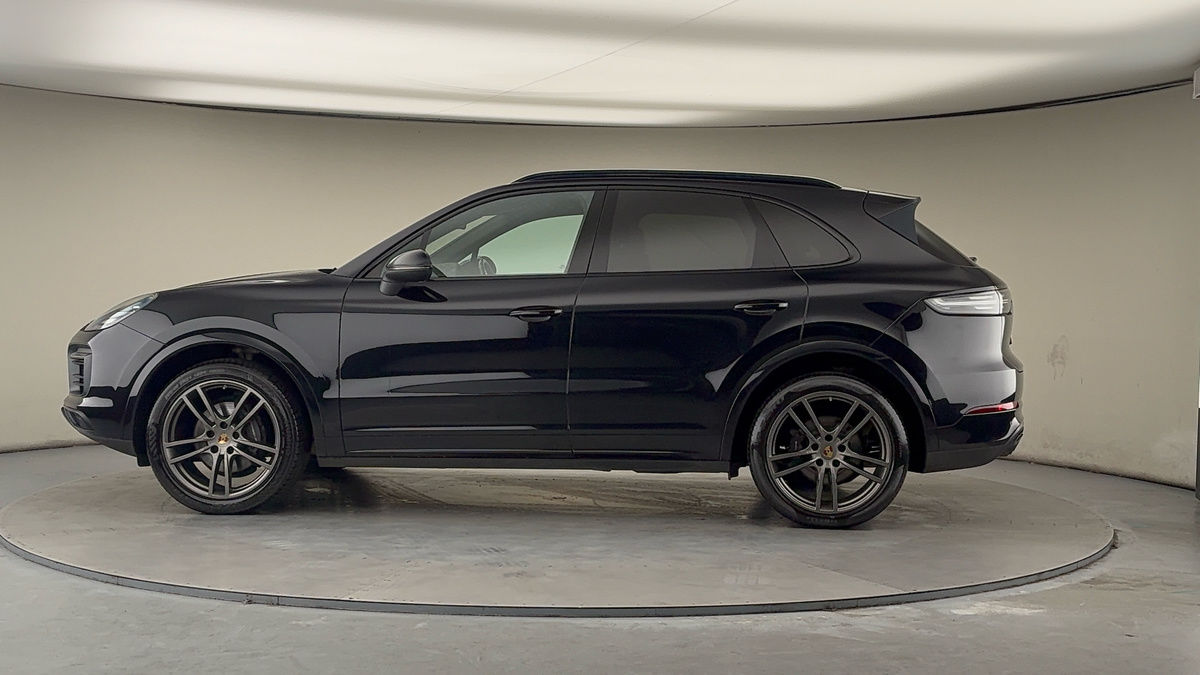 Used Porsche Cayenne 2021 for sale - 77735435: Photo 27