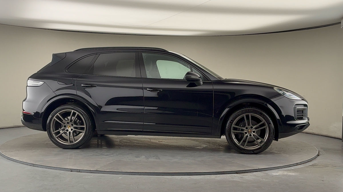 Used Porsche Cayenne 2021 for sale - 77735435: Photo 36
