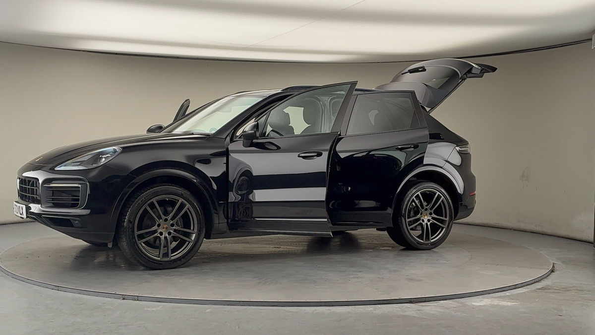 Used Porsche Cayenne 2021 for sale - 77735435: Photo 48