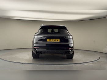 Used Porsche Cayenne 2021 for sale - 77735435: Photo