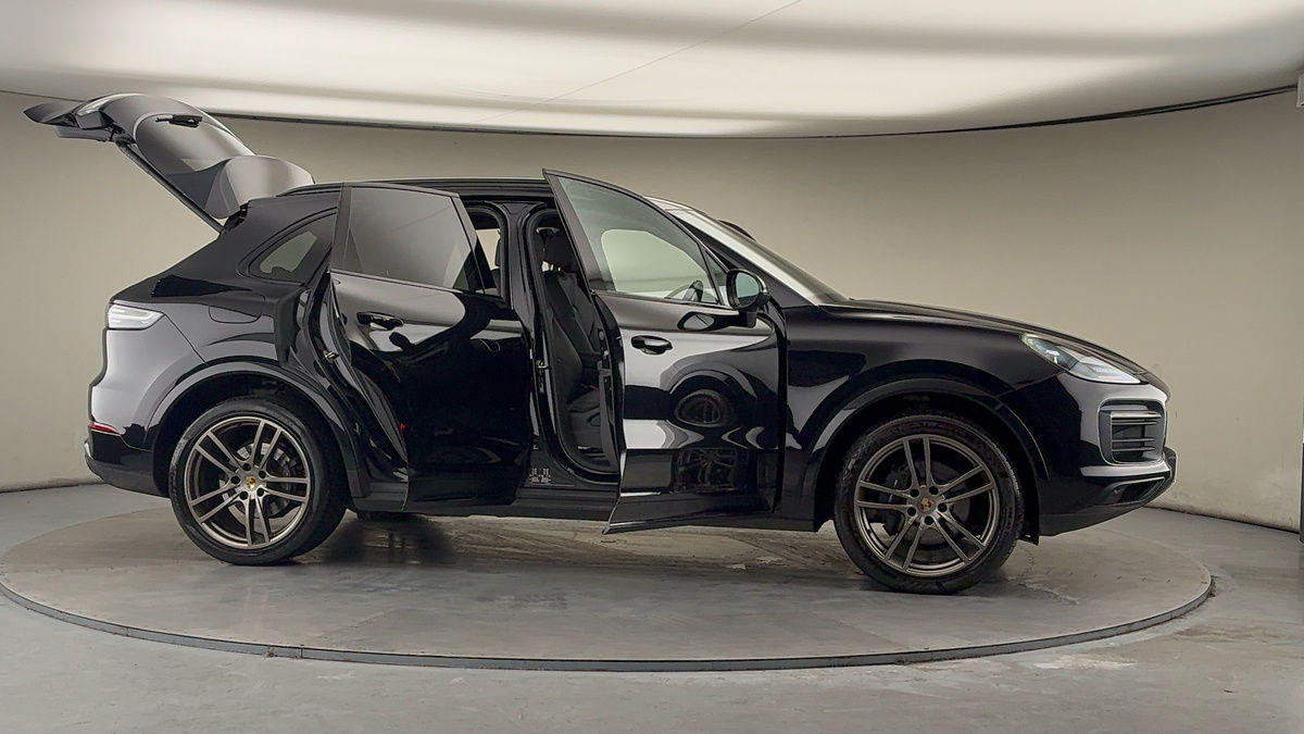 Used Porsche Cayenne 2021 for sale - 77735435: Photo 55