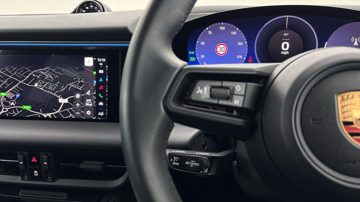 Used Porsche Macan 2025 for sale - 78111608: Photo 13