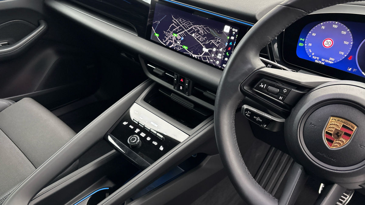 Used Porsche Macan 2025 for sale - 78111608: Photo 18