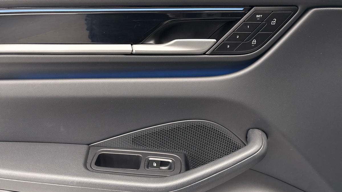 Used Porsche Macan 2025 for sale - 78111608: Photo 19