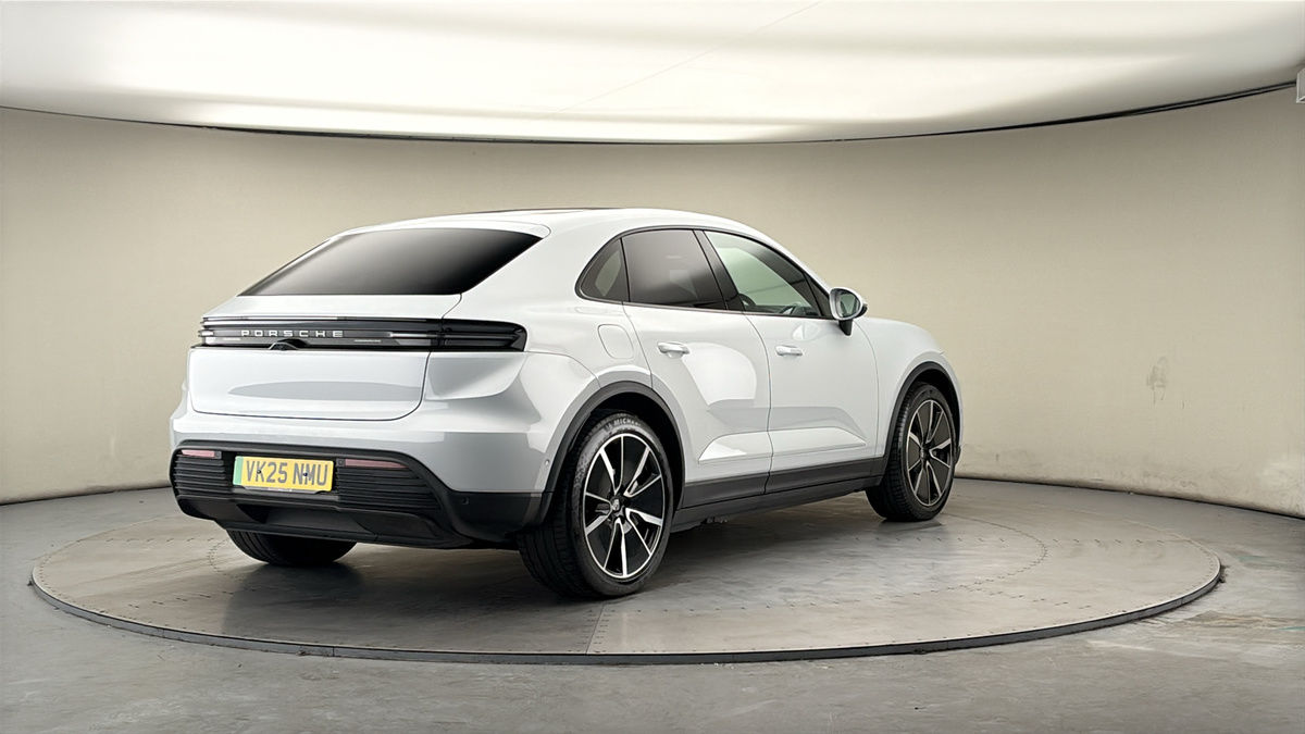 Used Porsche Macan 2025 for sale - 78111608: Photo 42