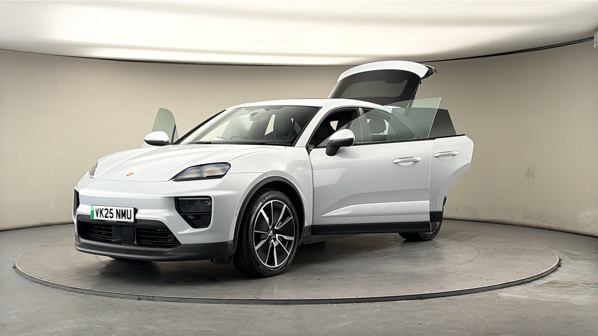 Used Porsche Macan 2025 for sale - 78111608: Photo 52