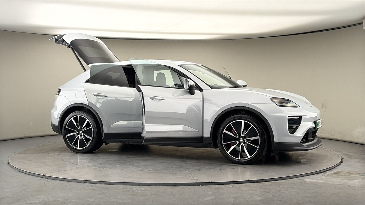 Used Porsche Macan 2025 for sale - 78111608: Photo 57