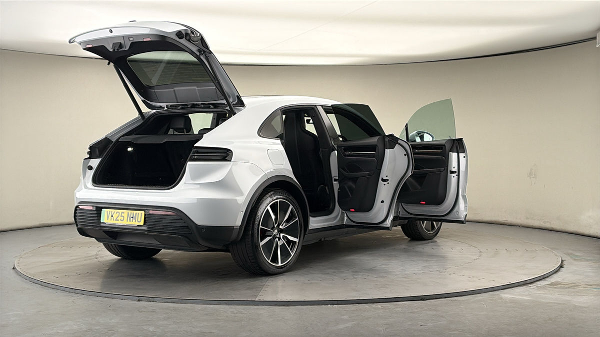 Used Porsche Macan 2025 for sale - 78111608: Photo 61