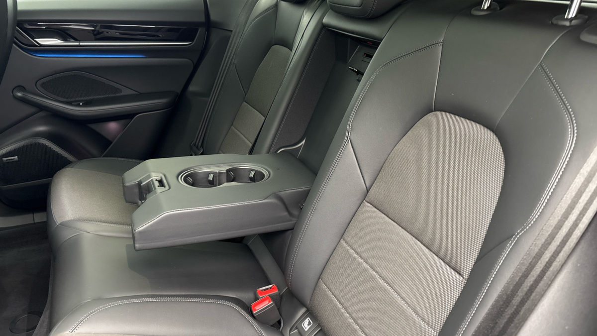 Used Porsche Macan 2025 for sale - 78111608: Photo 9