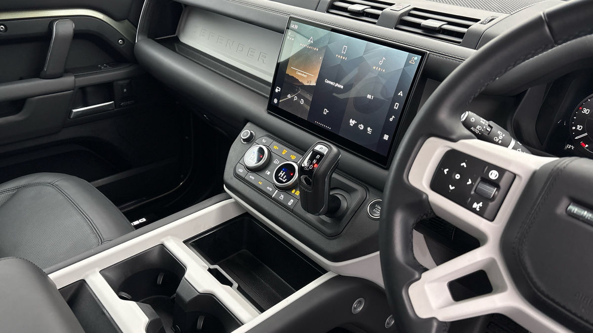 Used Land Rover Defender 2024 for sale - 78182379: Photo 18