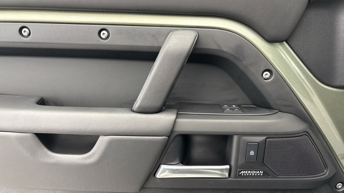 Used Land Rover Defender 2024 for sale - 78182379: Photo 19