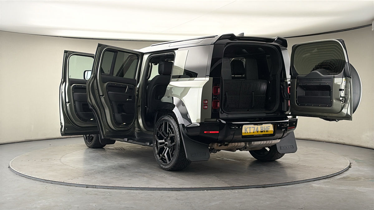 Used Land Rover Defender 2024 for sale - 78182379: Photo 23