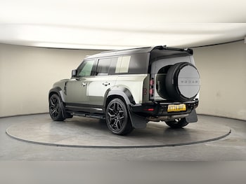 Used Land Rover Defender 2024 for sale - 78182379: Photo