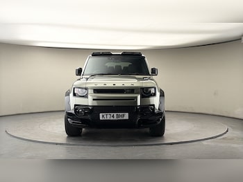 Used Land Rover Defender 2024 for sale - 78182379: Photo