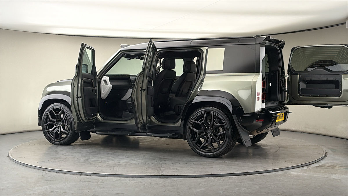 Used Land Rover Defender 2024 for sale - 78182379: Photo 48