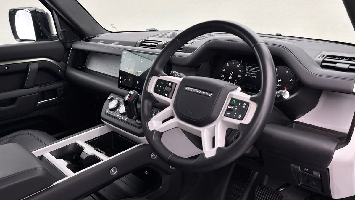 Used Land Rover Defender 2024 for sale - 78182379: Photo 5
