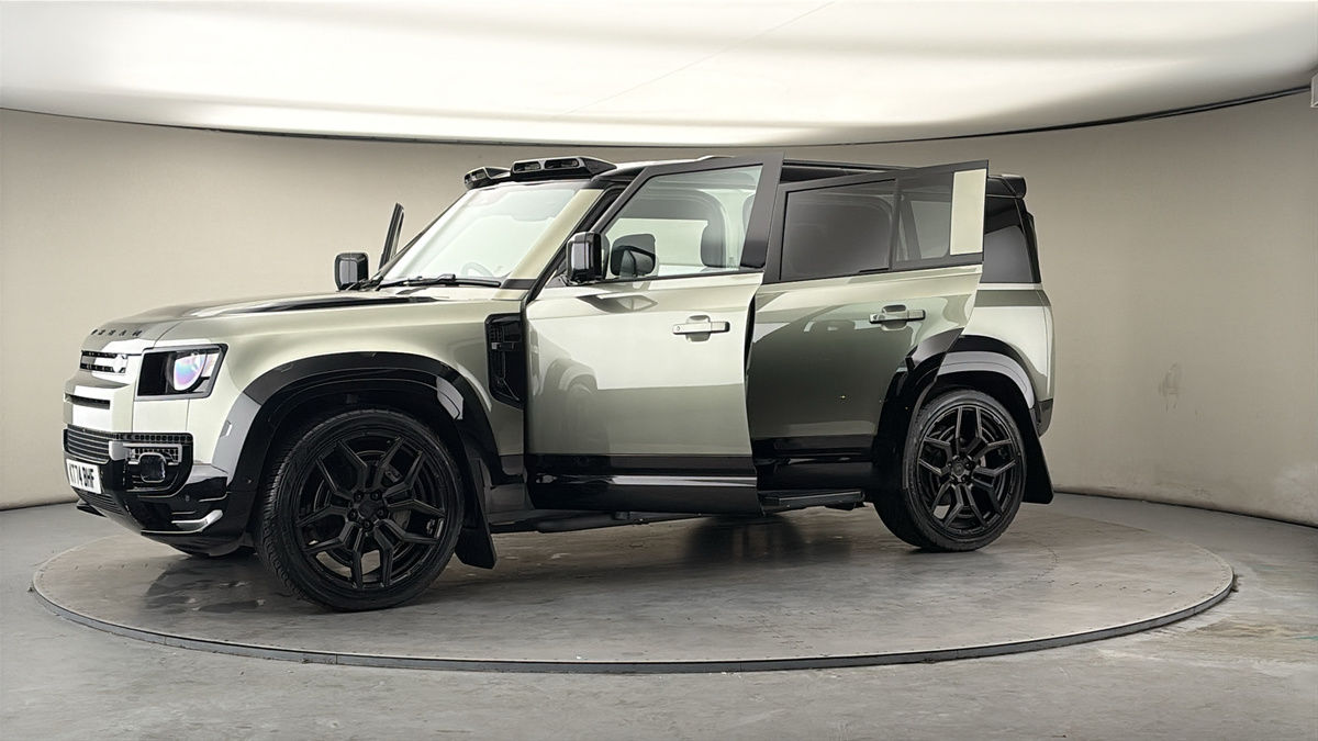 Used Land Rover Defender 2024 for sale - 78182379: Photo 51